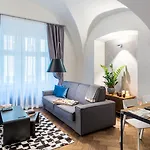 Apartmanhotel Mooo By The Castle 4*