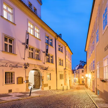 Apart Otel Mooo By The Castle 4*