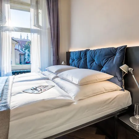 Hotel apartamentowy Mooo By The Castle Praga