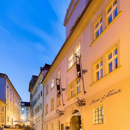 Lejlighedshotel Mooo By The Castle 4*