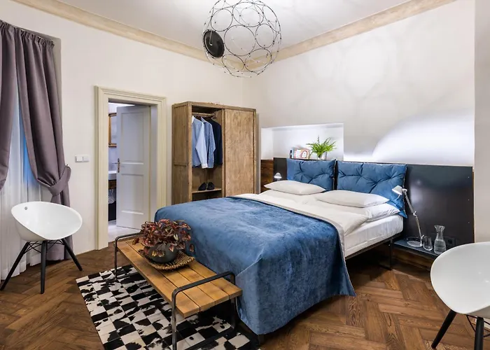 Mooo By The Castle Aparthotel 4*