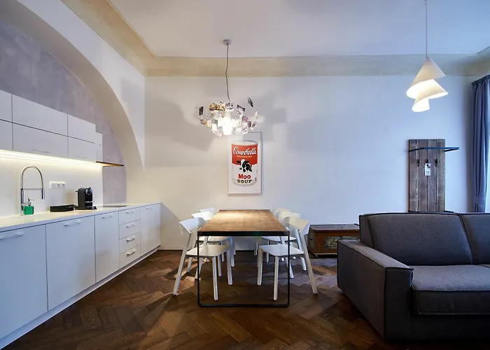 Mooo By The Castle Aparthotel 4*