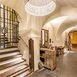 Mooo By The Castle Apart Otel Prag