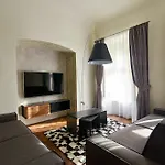 Apart Otel Mooo By The Castle