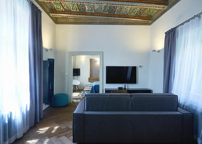 Mooo By The Castle Aparthotel 4*